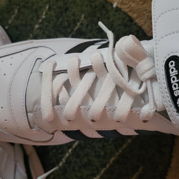 Adidas Originals Forum Mid Sneakers in White and Black - Picture 3 of 6